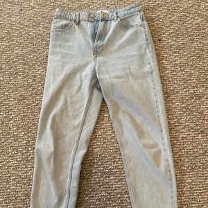 ZARA lightwash boyfriend jeans Size 6 US
